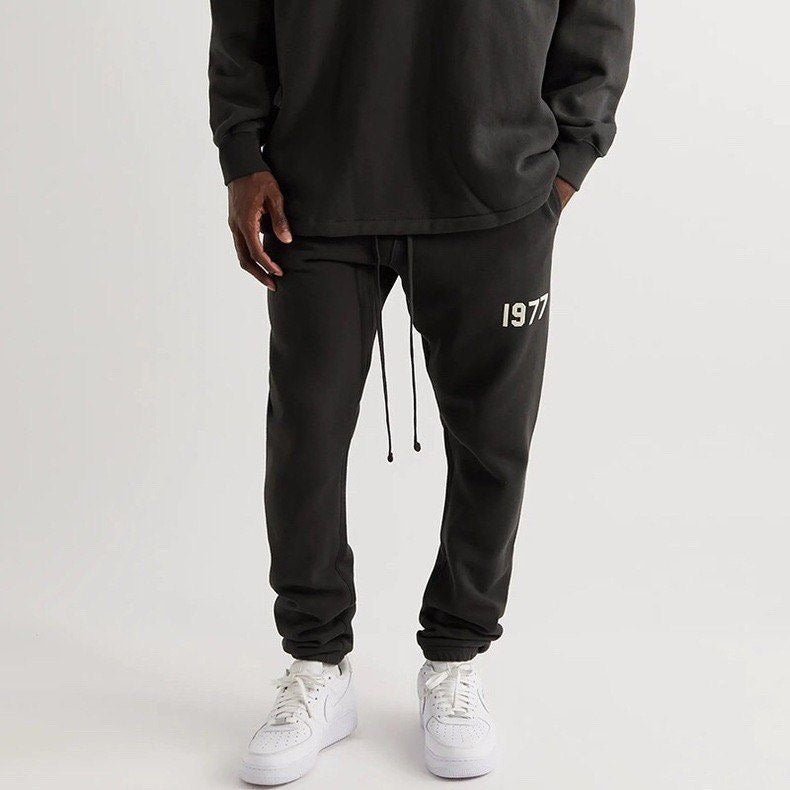 ESSENTIALS 1977 HOODIE + FREE TRACKPANTS(TODAY ONLY)
